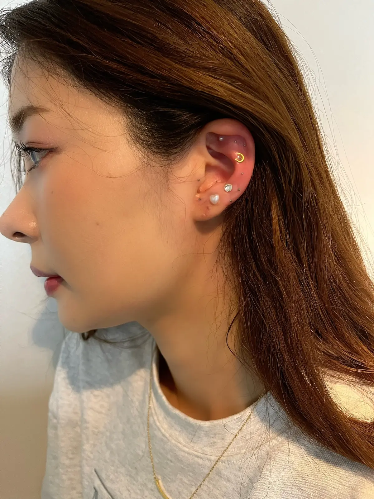 貴宝石つぼシールのメーカー 貴宝石株式会社耳つぼダイエット、フェムケア、エイジングケア、女性のウェルビーイング実現のサポート