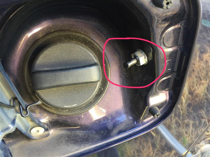 給油キャップハンガー取り付け ダイハツ ミライース・LA300 310系 by 泉∞杉太 - みんカラ