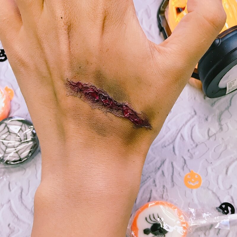 閲覧注意！100均アイテムで「持ち運べる」リアル傷メイクみんなの欲しいがカタチになる！100円均一アイテム情報・投稿サービス みん100