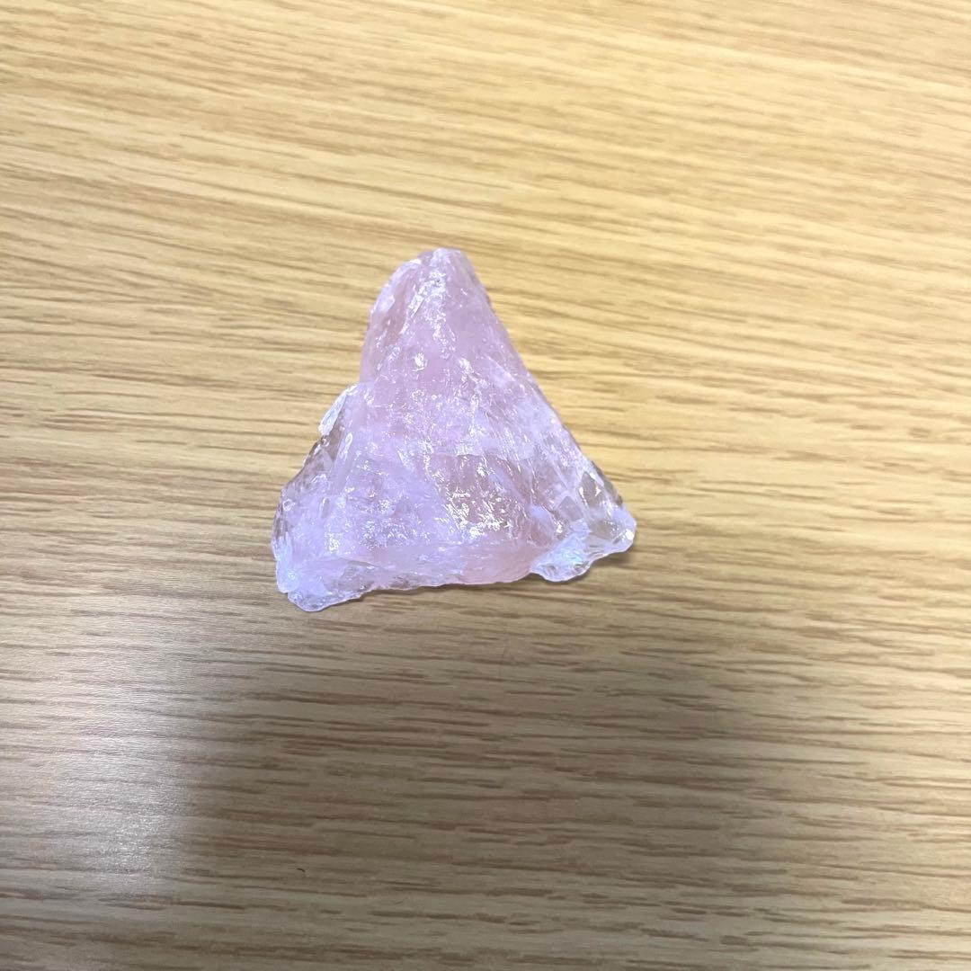 ピンクの宝石：26個のピンクの宝石とその意味のリスト