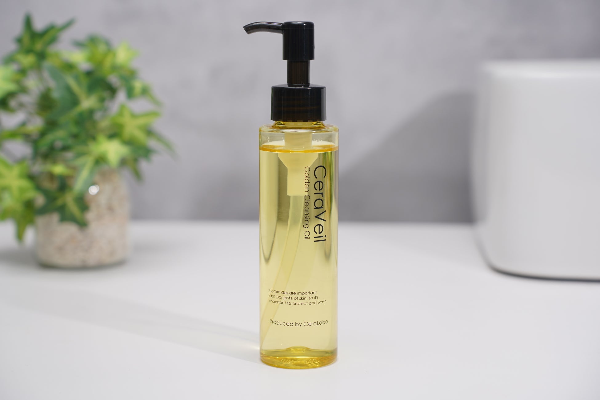 総フォロワー数93万人超 美容化学者「かずのすけ」開発『CeraVeil Golden Cleansing Oil』アボカド油*¹メインの 油脂クレンジング 発売！株式会社CORESのプレスリリース