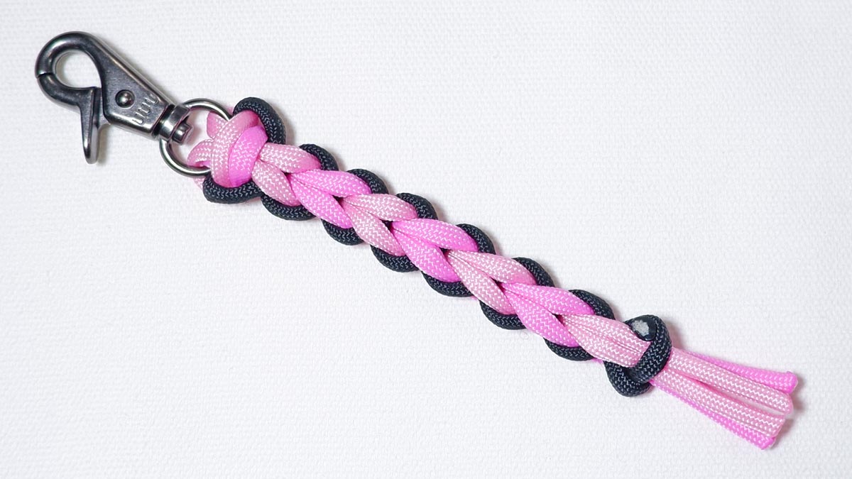 パラコード ハート柄ショルダーリード 全長2３0ｃｍ中型、大型犬用 お揃いの首輪もあります リード・首輪 guranmeru 通販17758181Creema クリーマ