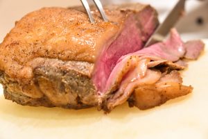 ローストビーフの生焼け対処法！再加熱の場合は湯煎？オーブン？１ ２mama