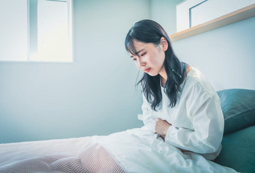 突然みぞおちに強い痛みが考えられる怖い病気は？ - 日本経済新聞