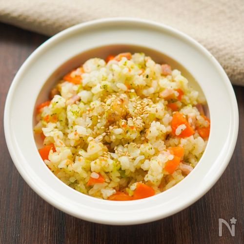 炊飯器を使って、離乳食後期向け「人参とサツマイモの5倍卵粥」を作ってみた