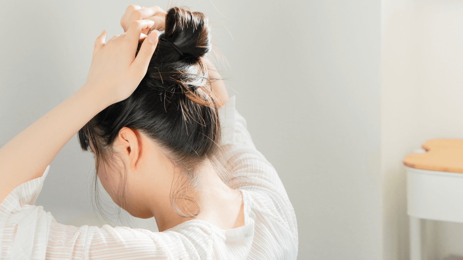 うなじ」「首筋」「襟足」の違いとは？意味から使い分けまで解説 – スッキリ