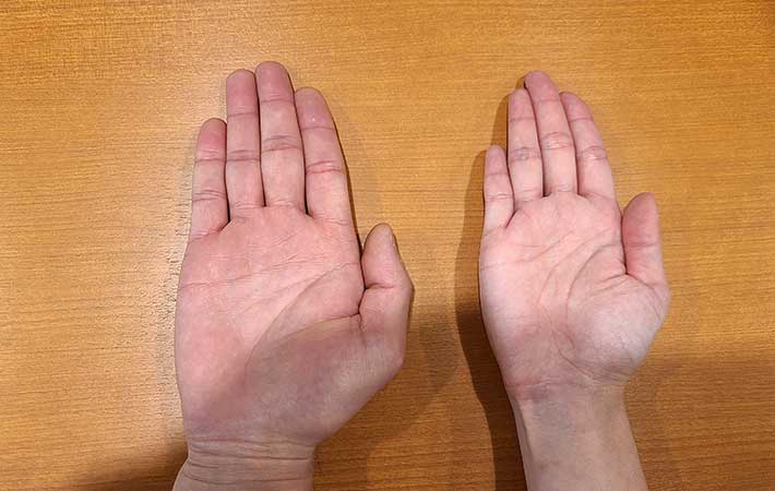 指の開き具合でわかる、その人の性質 全体的に大きく開く人は天真爛漫で意欲的！ - 占いTVニュース