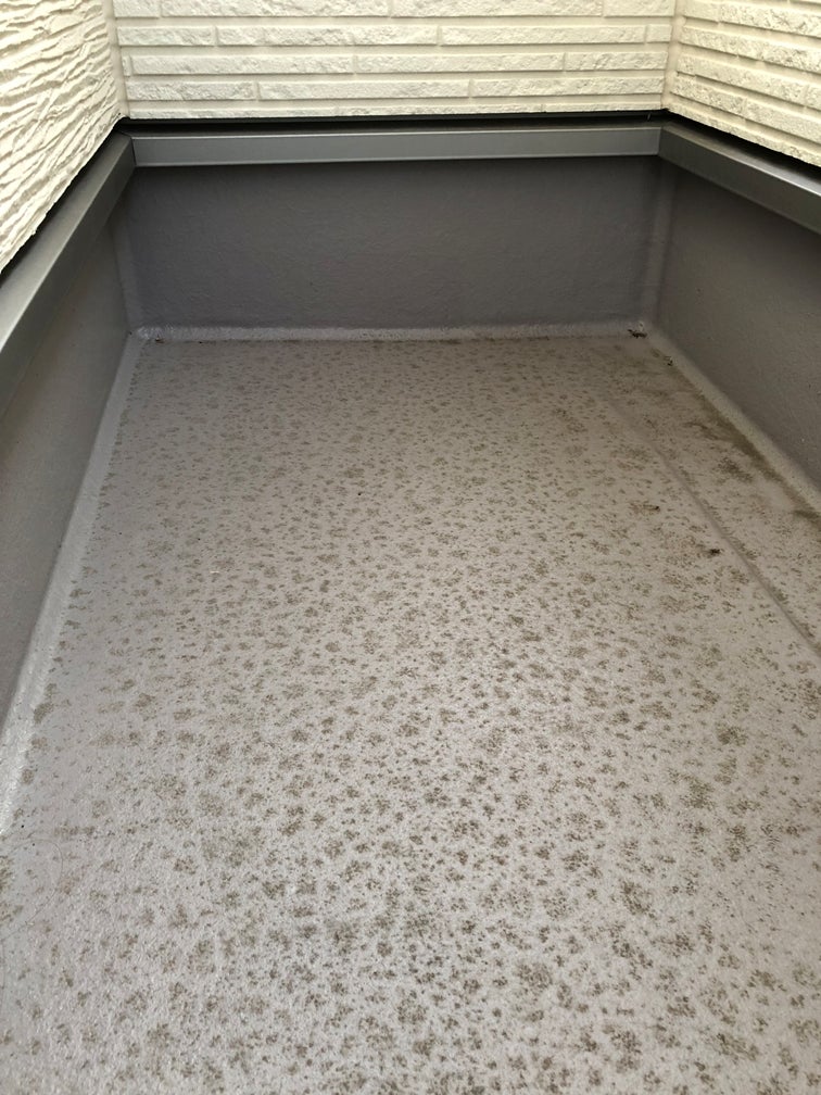 効きすぎ注意 オキシクリーンでお風呂の床の黒ずみ汚れを根こそぎ落とす方法