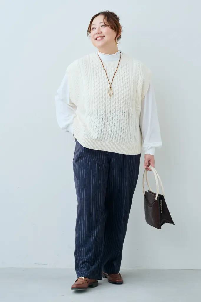 オールホワイトコーデ38選 失敗しないコツは3つだけ！太って見えない「白の着こなし術」 - CanCam.jp キャンキャン