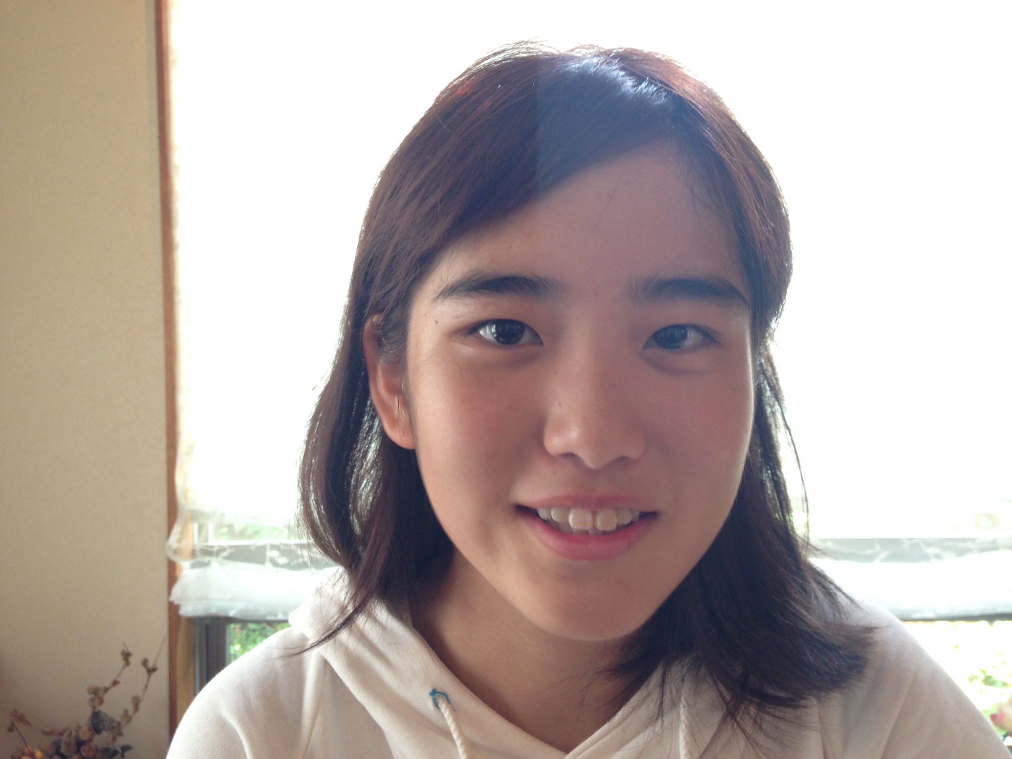 初めての方でも安心！濃い眉毛の女性のための整え方ガイドMEMOTO PRESS