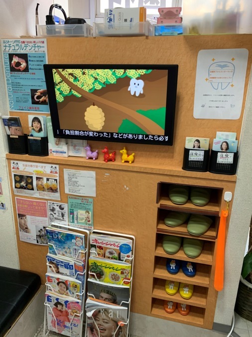 🦷四街道駅南口にNEW OPEN！内覧会のお知らせ🎉 こんにちは！ 四街道CareCure Dentalです😊 このたび、四街道駅南口駅前に新しく 歯科医院をオープンいたしました！ 地域の皆さまに当院をもっと知っていただけるよう、 7 4 金 〜7 6 日 11:00〜17:00で ✨ 院内見学