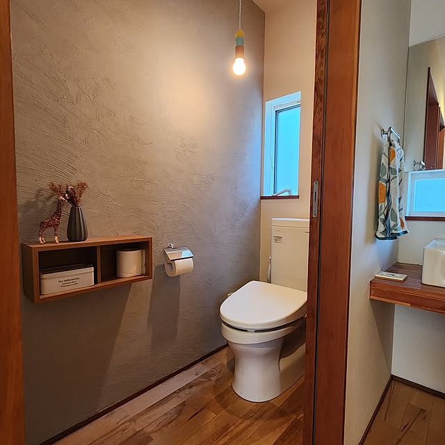 おしゃれなトイレのインテリア画像35選！壁紙・タイル、トイレ内装を覗いてみようSUVACO スバコ