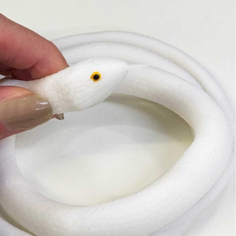 とぐろを巻いた蛇 胴- メルカリ