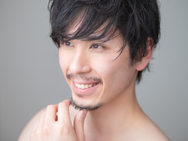 簡単に顔痩せ！ 筋トレ＆小顔マッサージ12選むくみ、二重あごなどに効く方法を伝授マキアオンライン美容雑誌『MAQUIA マキア 』公式ビューティサイト