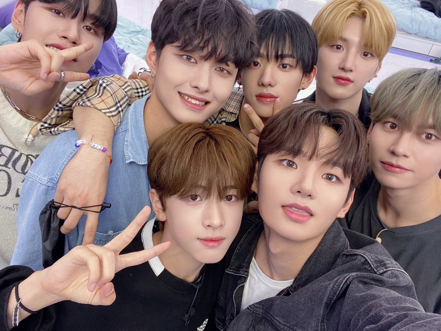 手話の単語集 - 嬉しいや好きなどの感情の伝え方とは？コラムSureTalk