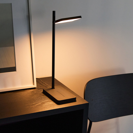 Amazon.co.jp : ORIA ブックライト クリップライト 卓上ライト 読書灯 寝ながら 読書ライト 譜面台ライト 3段階調色調光目に優しい USB充電式 勉強 常夜灯 夜間照明ブラック: ホーム＆キッチン