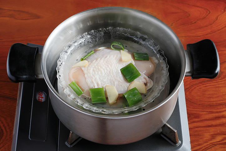 鶏むね肉のしっとり蒸し鶏