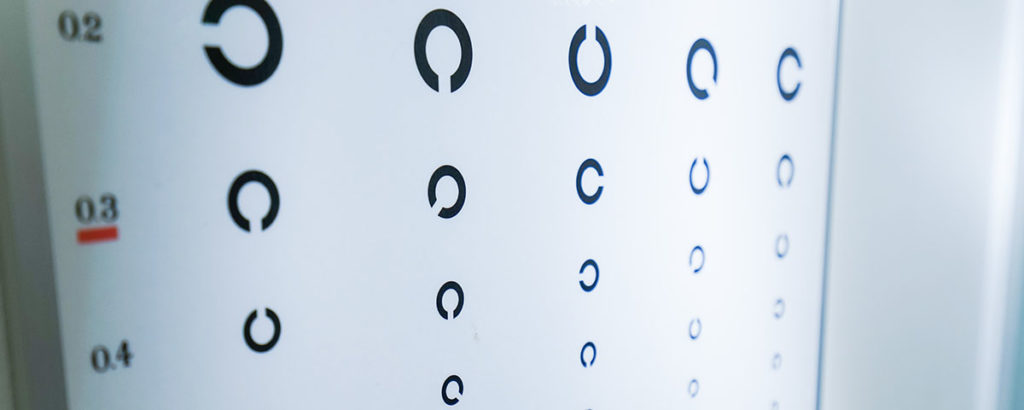 私って視力が悪い？メガネをかける基準はどこから公式 眼鏡作製技能士・メガネの国家検定資格かけごこち