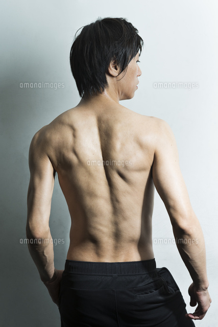 トレーニング 後ろ姿:611点を超えるロイヤリティフリーでライセンス可能なイラスト素材とスケッチShutterstock