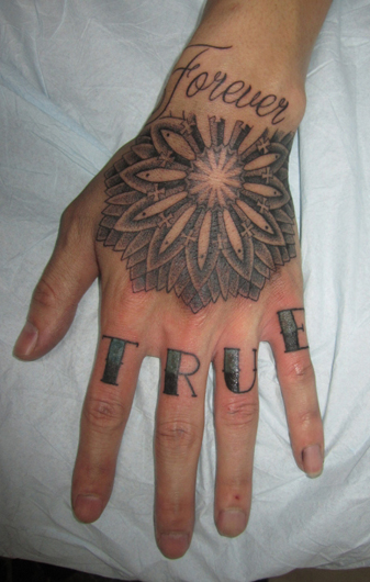 タトゥーを入れる場所の意味。オススメの位置は？痛みについても紹介！なんでも情報発信局