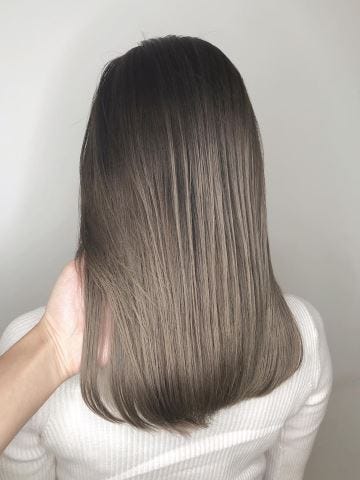 ボブ編 シャドールーツとバレイヤージュの違い😌 1月のご予約開始しております😌 インスタに乗っているスタイルはこだわりが詰まってます◎自分の髪質が悪い自分の髪が悪い なんて思っている方がいたら1度ご相談下さい ▽バレイヤージュ ¥11500＋tax 3時間半