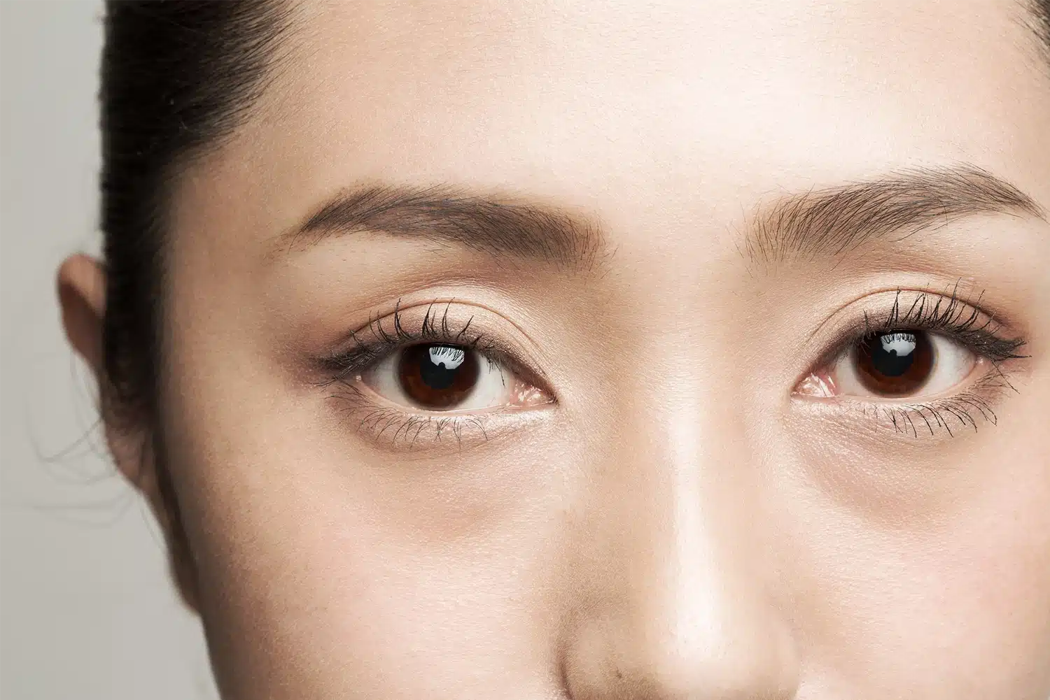 寝起きのクマには、蒸しタオルを使ったマッサージが効果抜群！美容のお悩み相談所