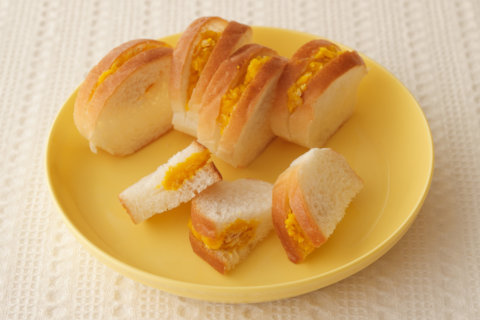 離乳食完了期のお子様向け﻿ ﻿ ・﻿ 𓎩きな粉揚げパン風トースト﻿ ﻿ NO！揚げ﻿ ﻿ 給食のあの懐かしい味﻿ ﻿ 余りがちなロールパンで𓌈﻿﻿ ﻿ ポイント𖤣⚘𖥧﹏﹏﹏﹏﹏﹏﹏﹏﹏﹏﹏﹏﻿ ﻿ □絶対！無塩バターを使おう﻿ ﻿ □ロールパンは薄くカットしちゃうとラスクみたい