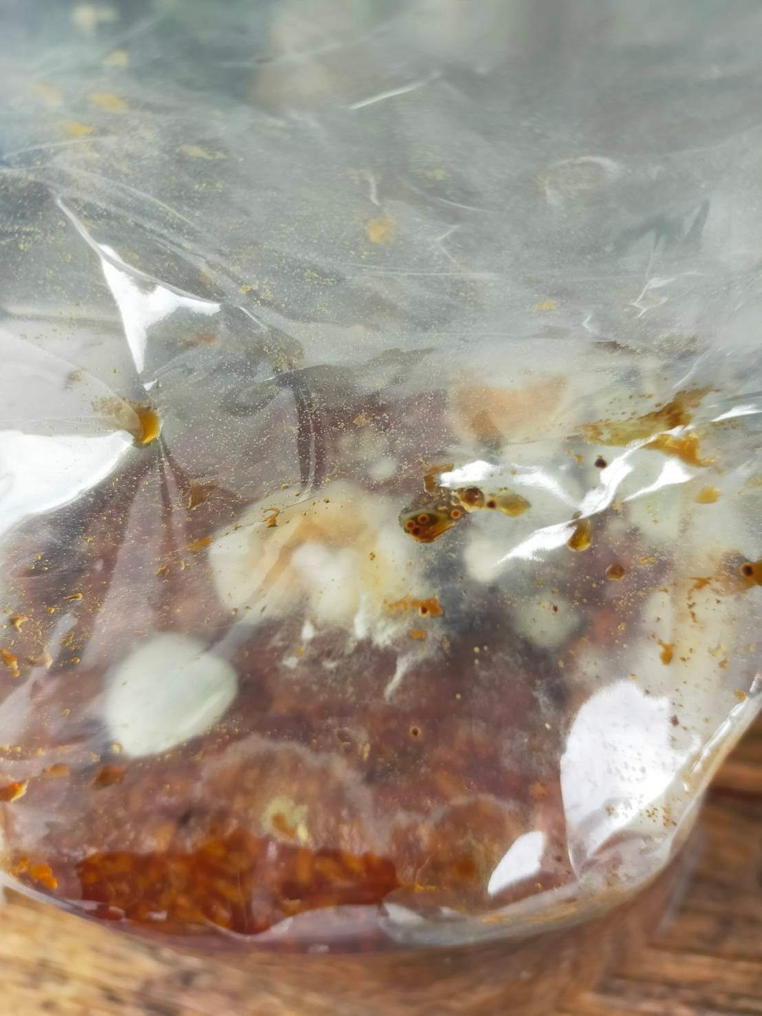 味噌作りの際のカビ「事前の防止策」と発生した時の「対処方法」について - 鹿児島の醤油と麦味噌の蔵元 かねよみそしょうゆ