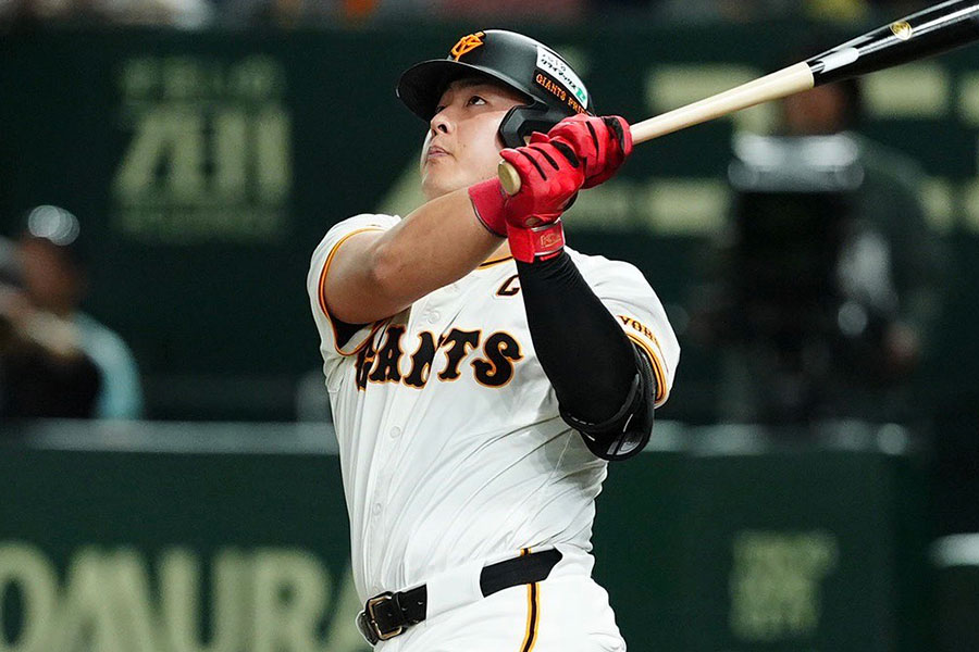 岡本和真、怪我による離脱の影響は高橋尚成氏が独自分析「チームにとってかなりの痛手 」 – Sirabee