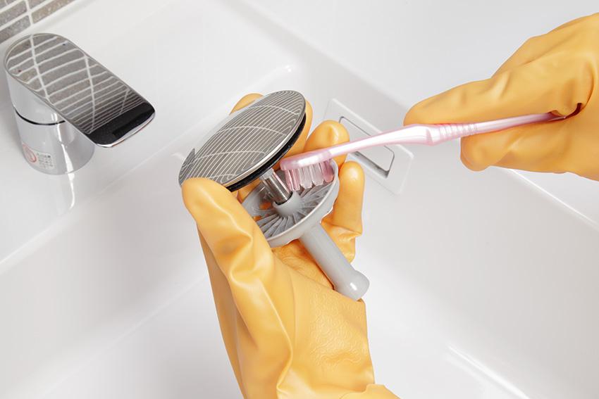 トイレ手洗いの掃除法！陶器の白いザラザラ汚れや黒ずみは落ちる？ - セーフリ