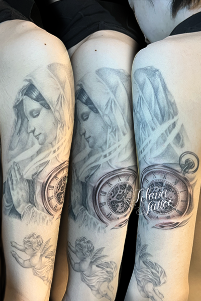 聖母マリアのタトゥー アート。キリスト教、宗教、キリストの母の象徴。聖母マリアはクロス T シャツ デザインのイラスト素材・ベクター Image73149293