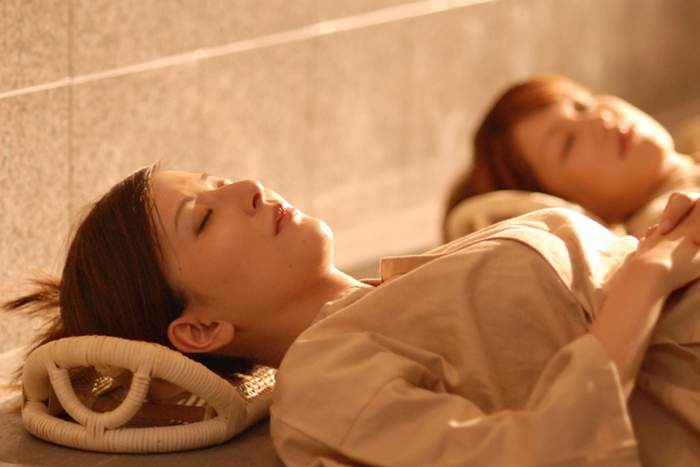 愛子天空の湯 そよぎの杜 入館・岩盤浴ペア半額券 4枚セット - メルカリ