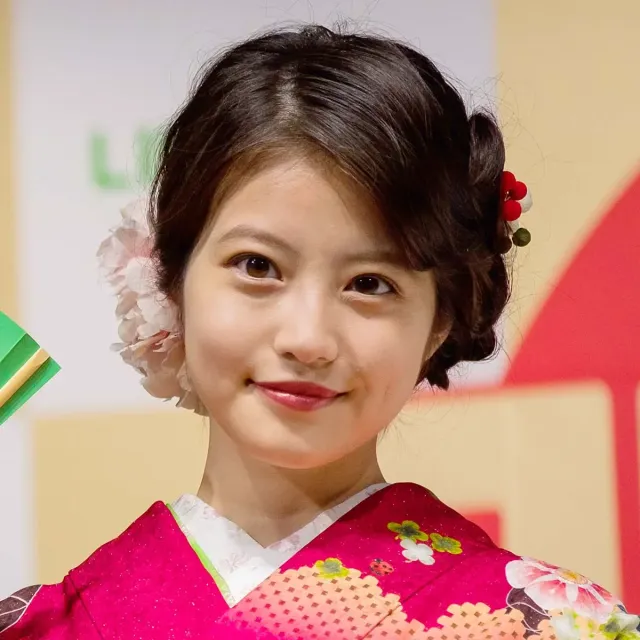 オデコが狭いから似合う髪型があります