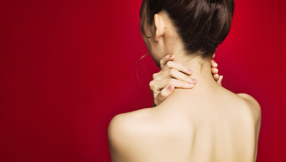 襟足が広がる&浮く原因とは？美容師が対処法を解説！ - SENJYUプロフェッショナルチーム