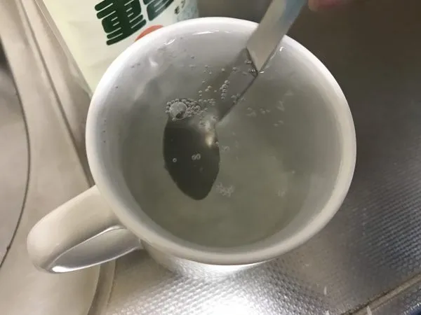 漂白剤不要！？カップについたコーヒーや紅茶の茶渋汚れを簡単手軽に落とす方法