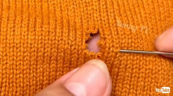 穴あきニット、捨てないで！簡単ダーニングでオシャレに補修♡意外な子どものおもちゃが役立ちます暮らしニスタ