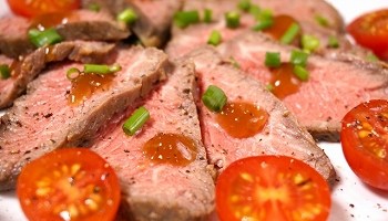 その赤い汁は本当に大丈夫？ローストビーフの生焼けを見抜く3つのポイント - ダイナミッくん's blog