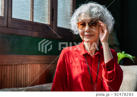 何歳になってもおしゃれしたい！ 高齢者のファッションの選び方 - 介護ニュース 介護