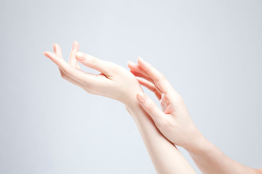 手が綺麗な男性はなぜモテる？女性が手フェチの理由＆手の特徴・性格を解説