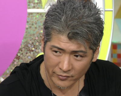 シルバーメッシュで魅せるイケオジヘア