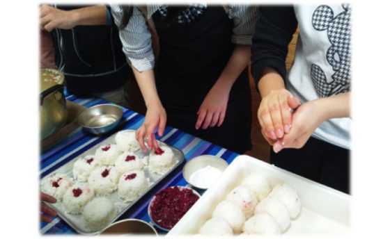 ホームレスは普段どこで何を食べているのか 実態を探ると｢貧困ビジネス｣の影も見えたルポ「ホームレス」東洋経済オンライン